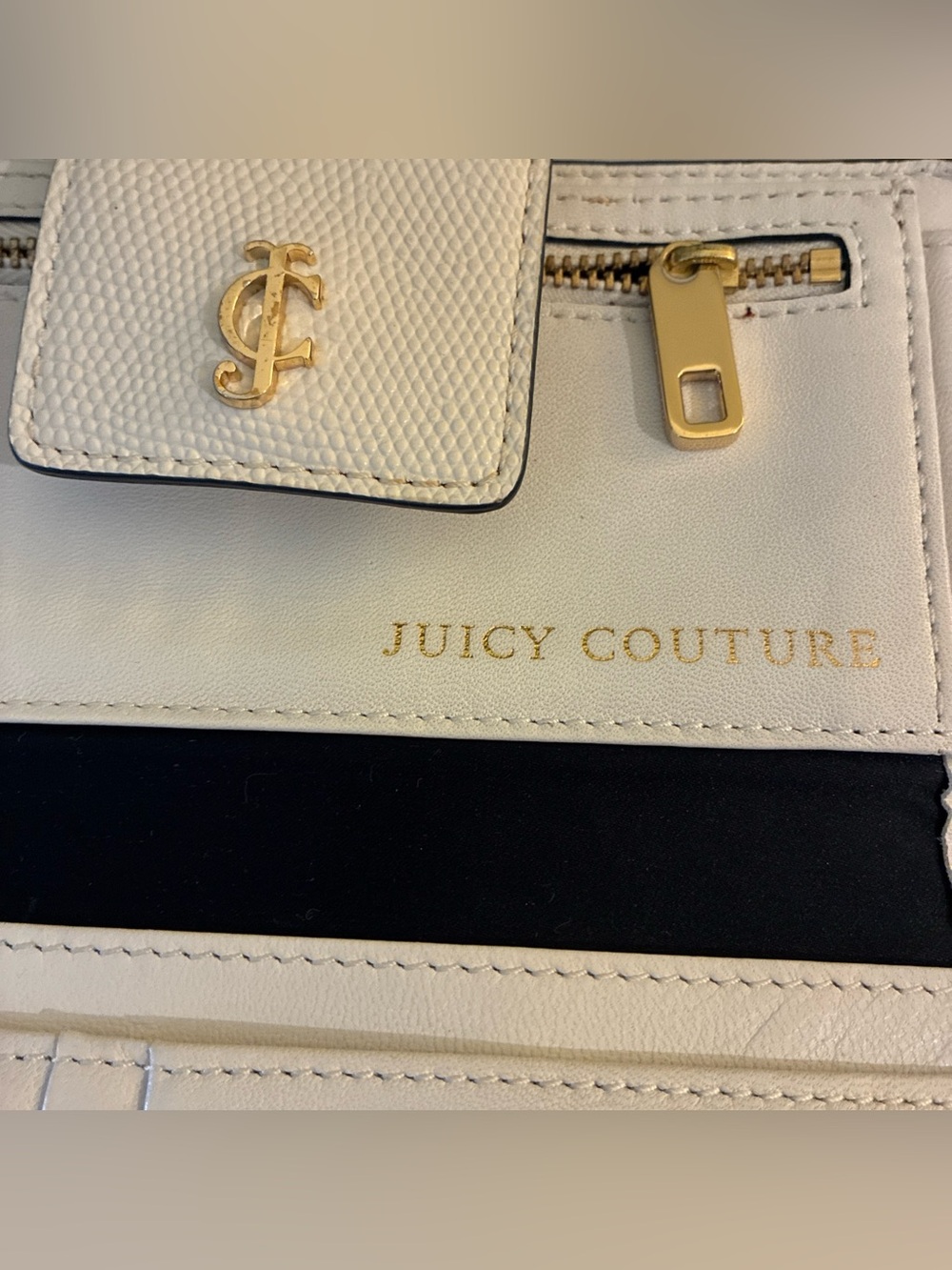 Juicy Couture-Vintage Y2K Leather Bifold Wallet White w/ Gold Studs|EUC|Loud Lux - Picture 5 of 9